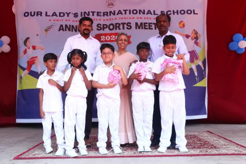 Prize distribution with the Correspondent